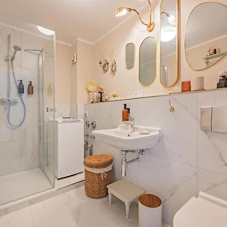 Apartment Sommerlicht 12 *